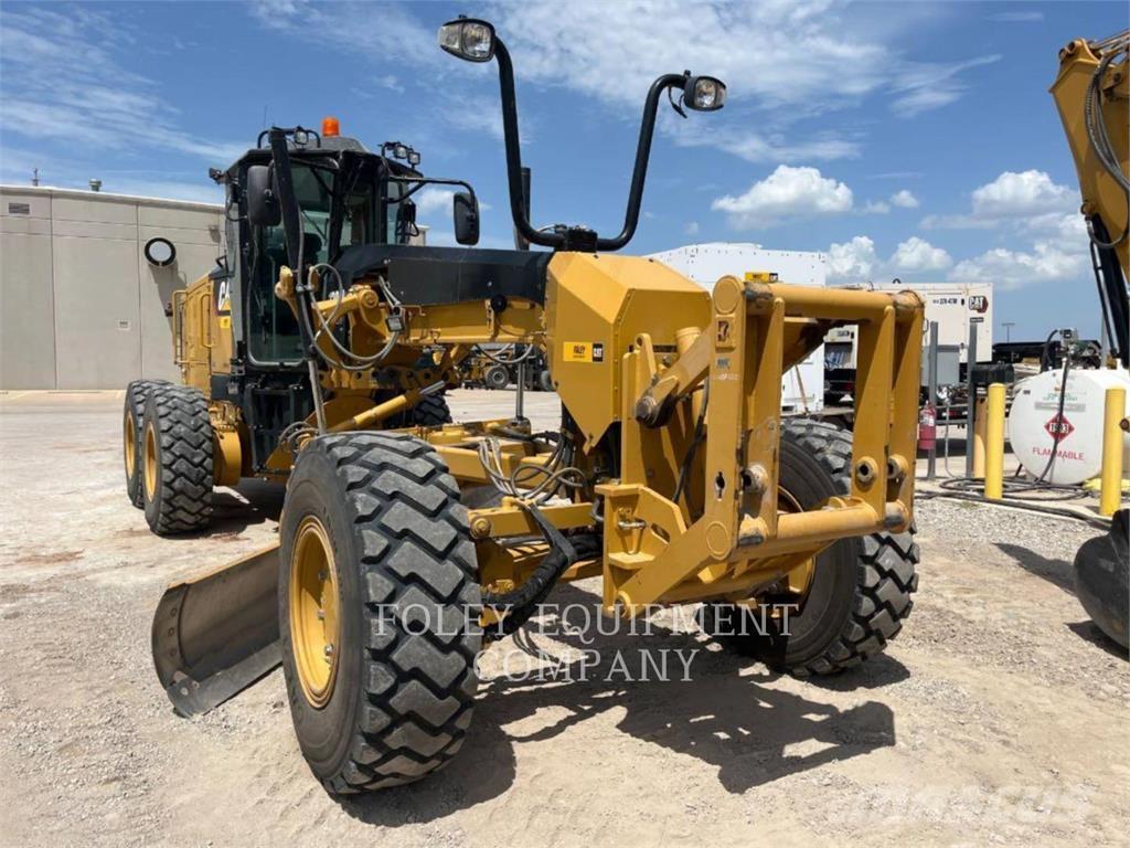 CAT 120M2AW Grader