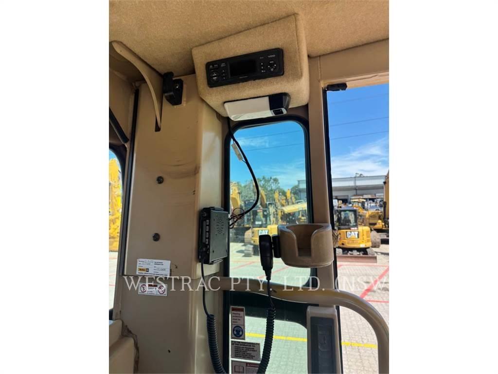 CAT 12H Grader