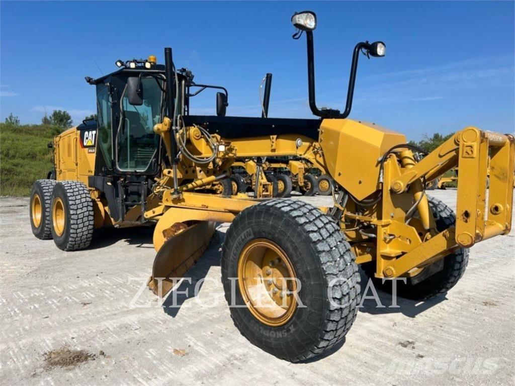 CAT 12M2 Grader