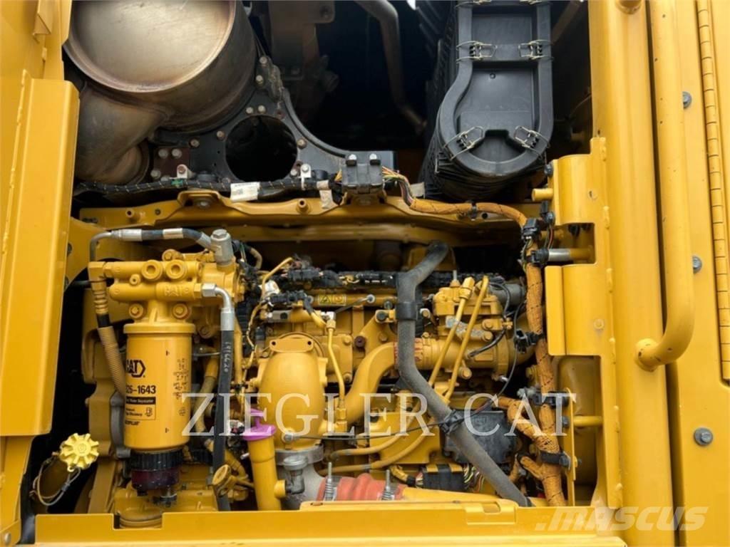 CAT 12M2AWD Grader