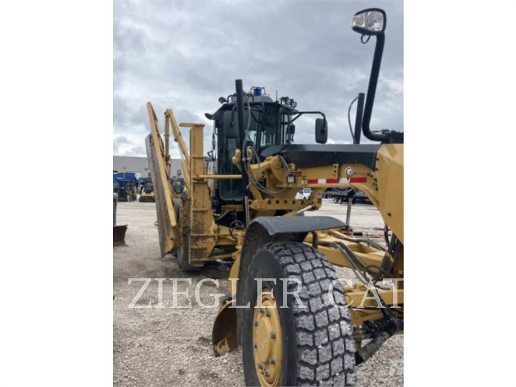 CAT 12M2AWD Grader