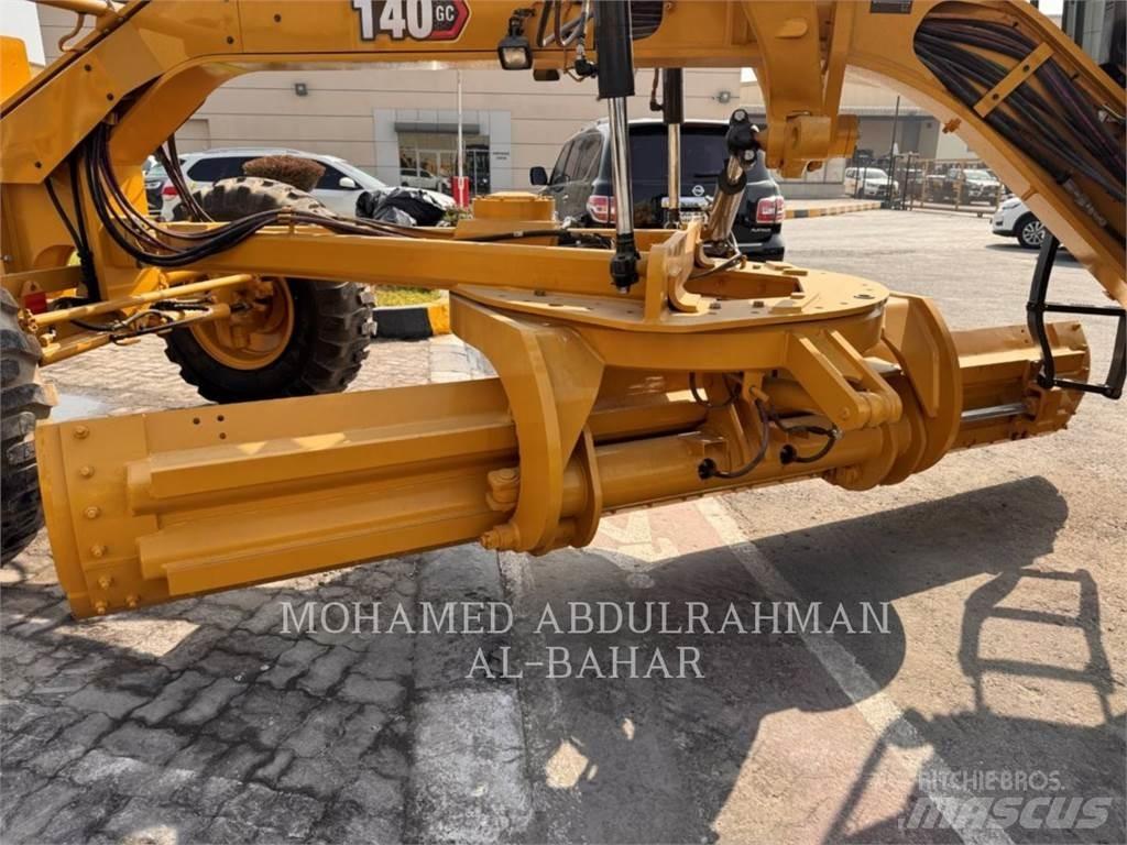 CAT 140 Grader