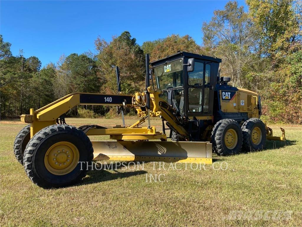 CAT 140 Grader