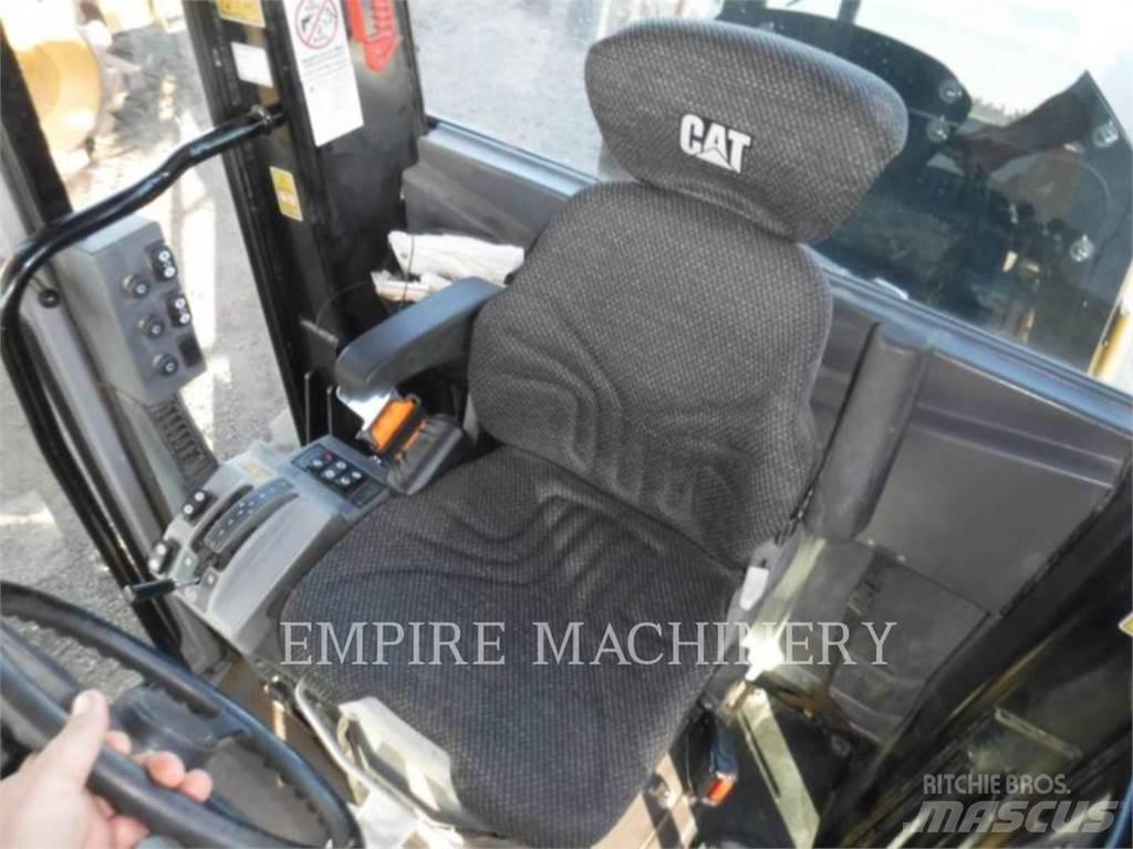 CAT 140-13 Grader