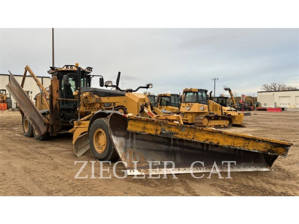 CAT 140M Grader