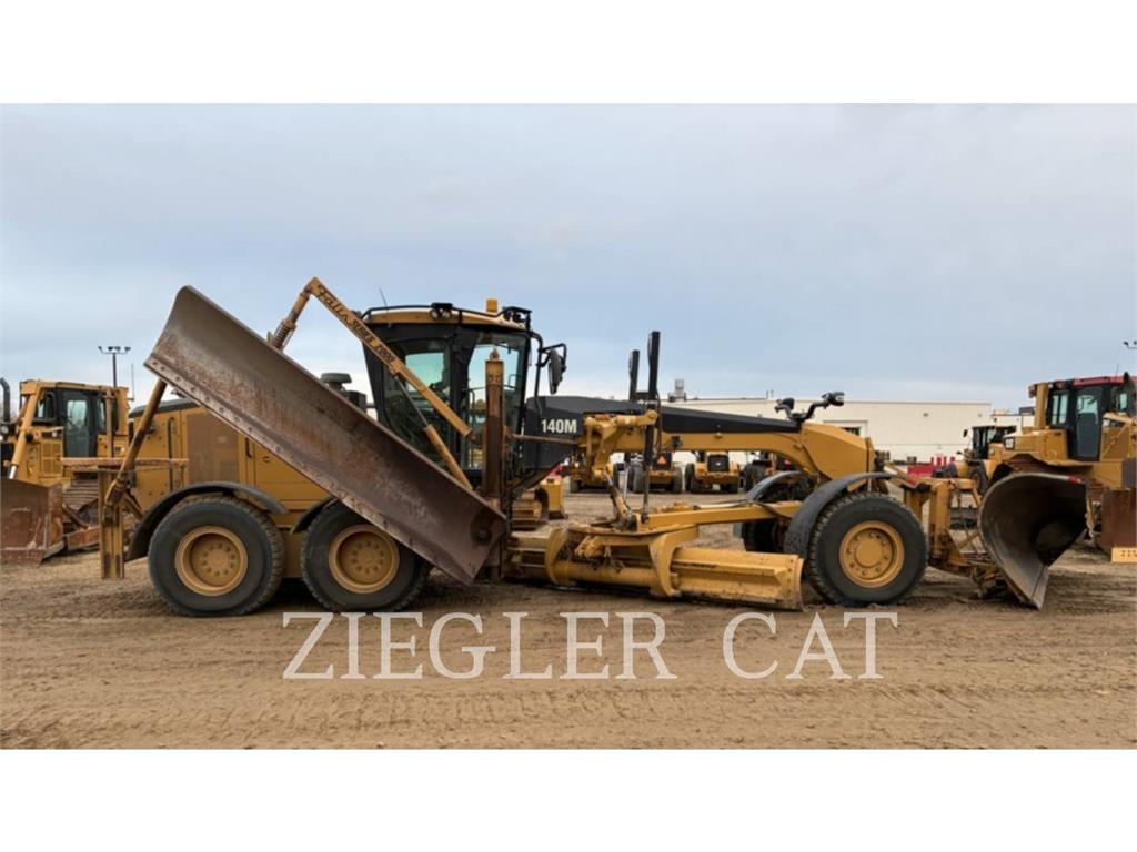 CAT 140M Grader
