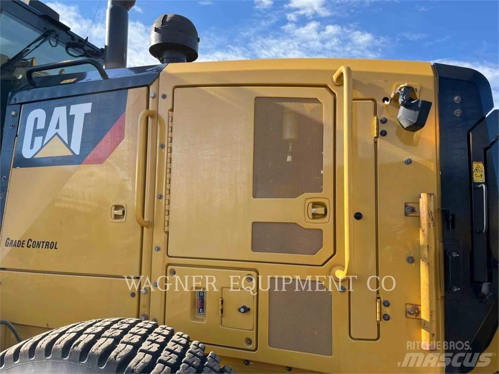 CAT 140M3 AWD Grader