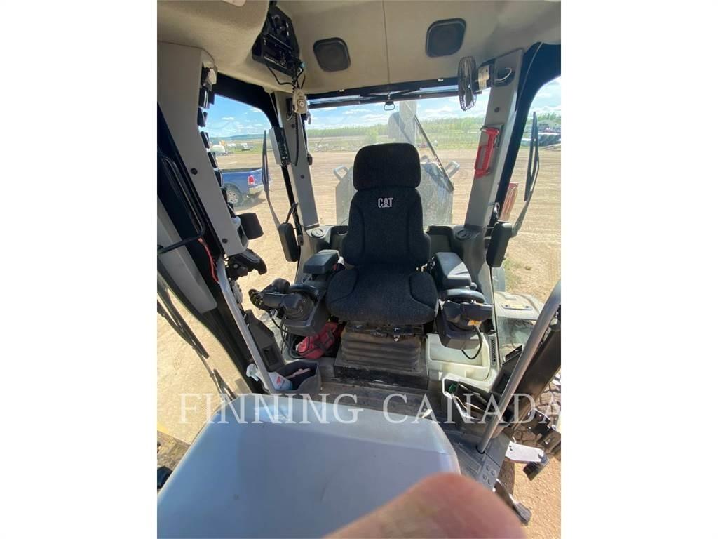 CAT 150-15 Grader