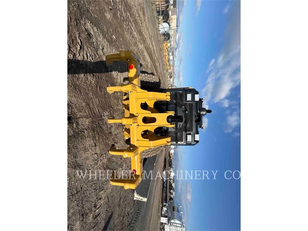 CAT 150 AWD Grader