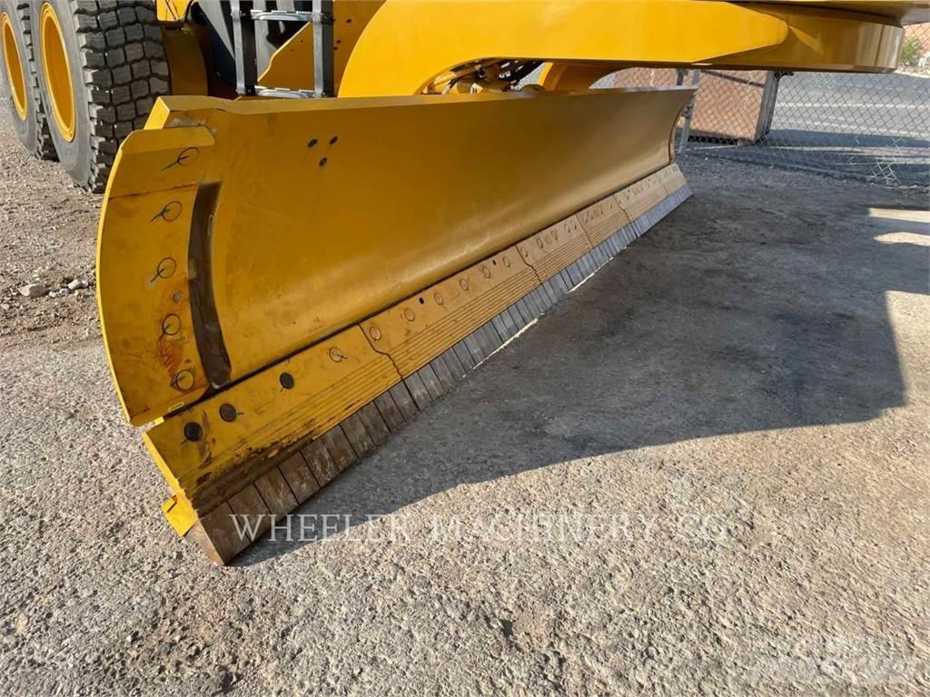 CAT 150 AWD Grader