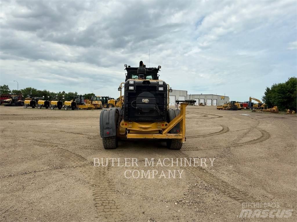 CAT 150 AWD Grader