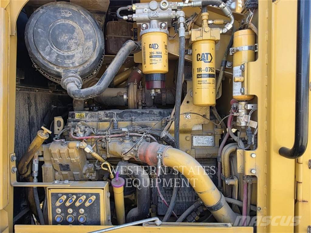CAT 160M AWD Grader