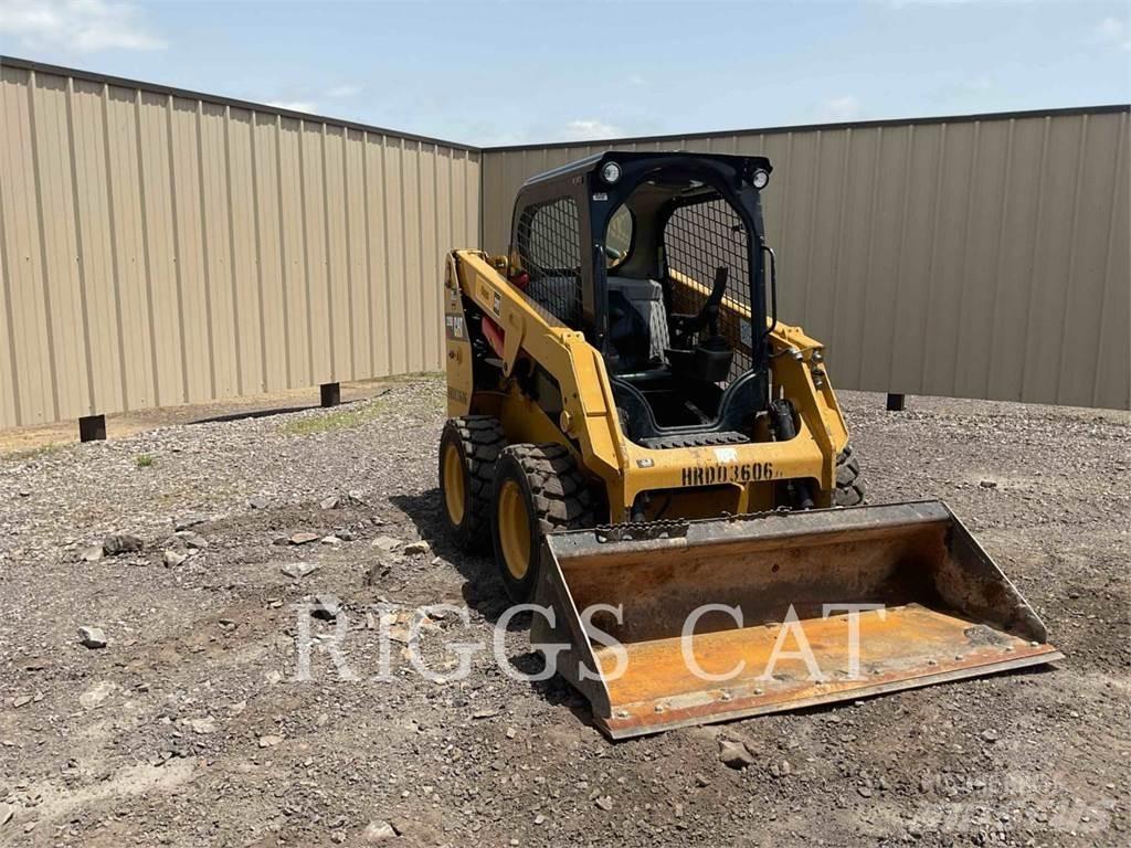 CAT 226D Kompaktlader