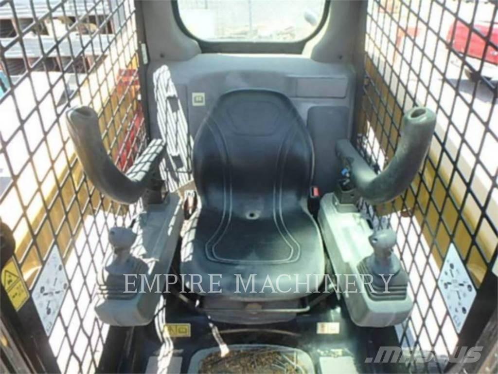 CAT 226D3 Kompaktlader