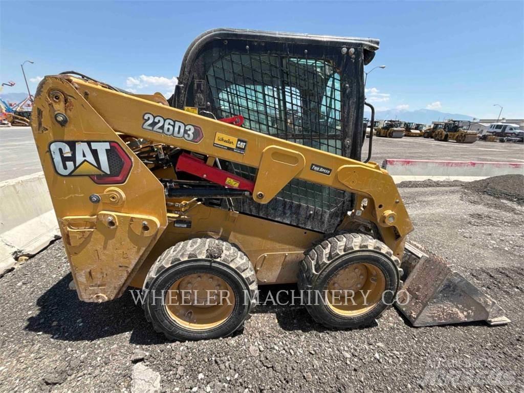 CAT 226D3 C3H2 Kompaktlader
