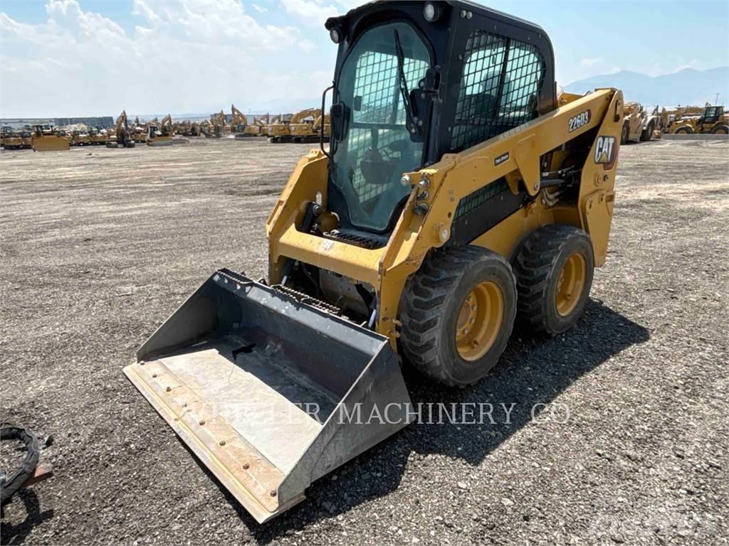 CAT 226D3 C3H2 Kompaktlader