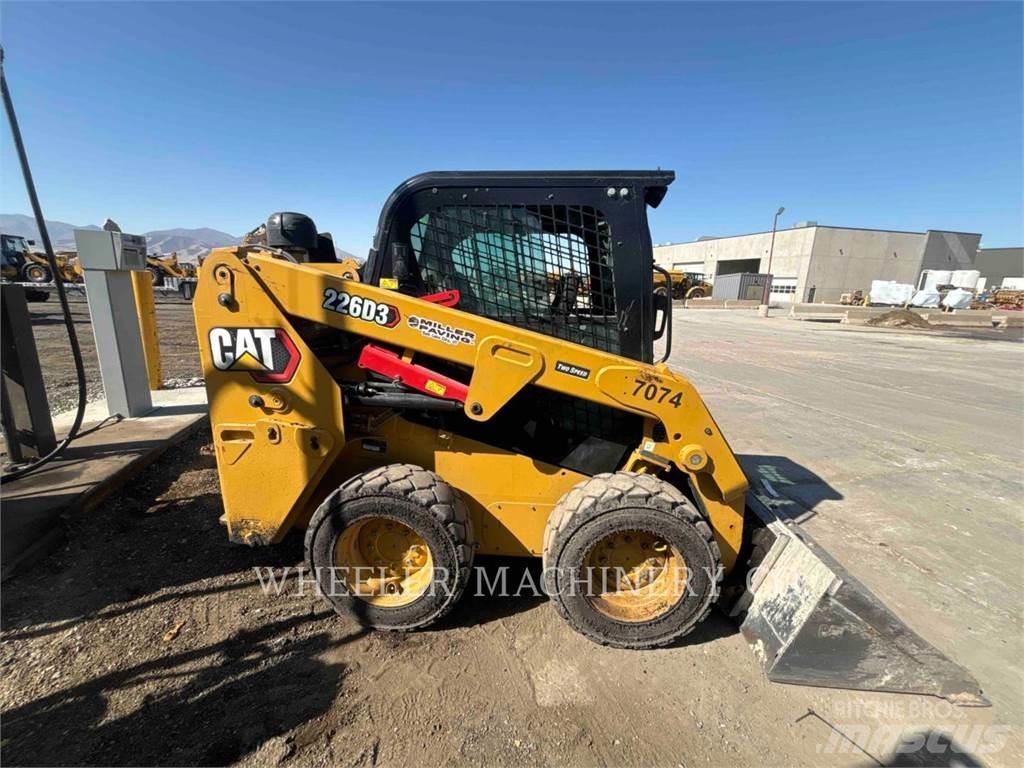 CAT 226D3 C3H2 Kompaktlader