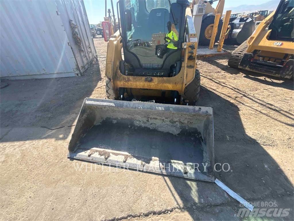 CAT 226D3 C3H2 Kompaktlader
