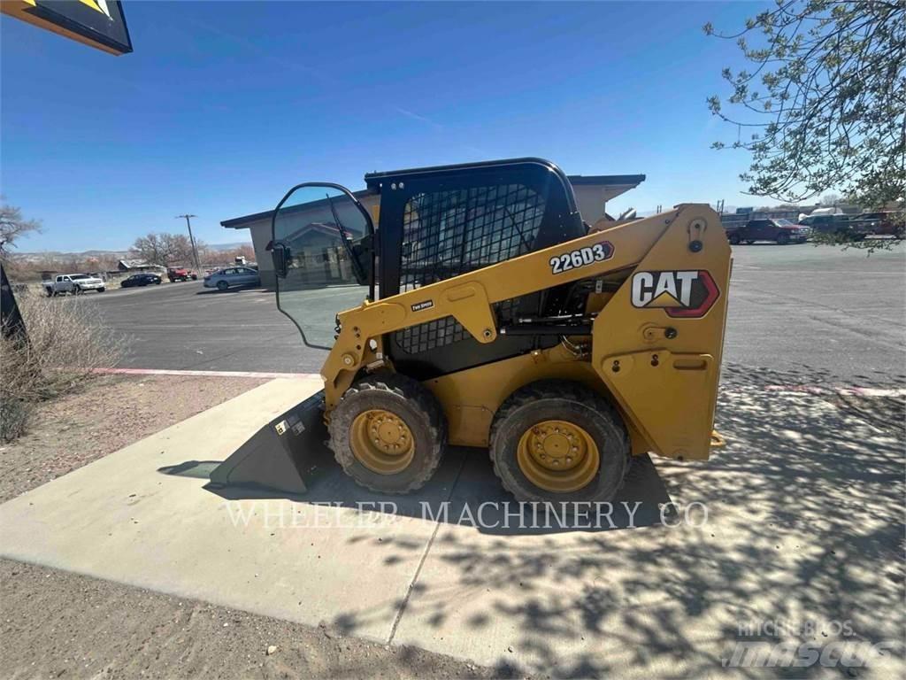CAT 226D3 C3H2 Kompaktlader
