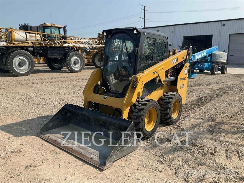 CAT 232D3 Kompaktlader