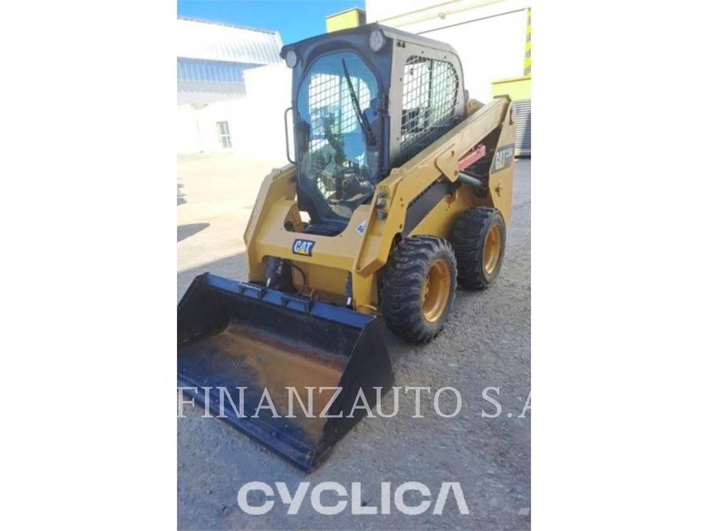 CAT 236D Kompaktlader
