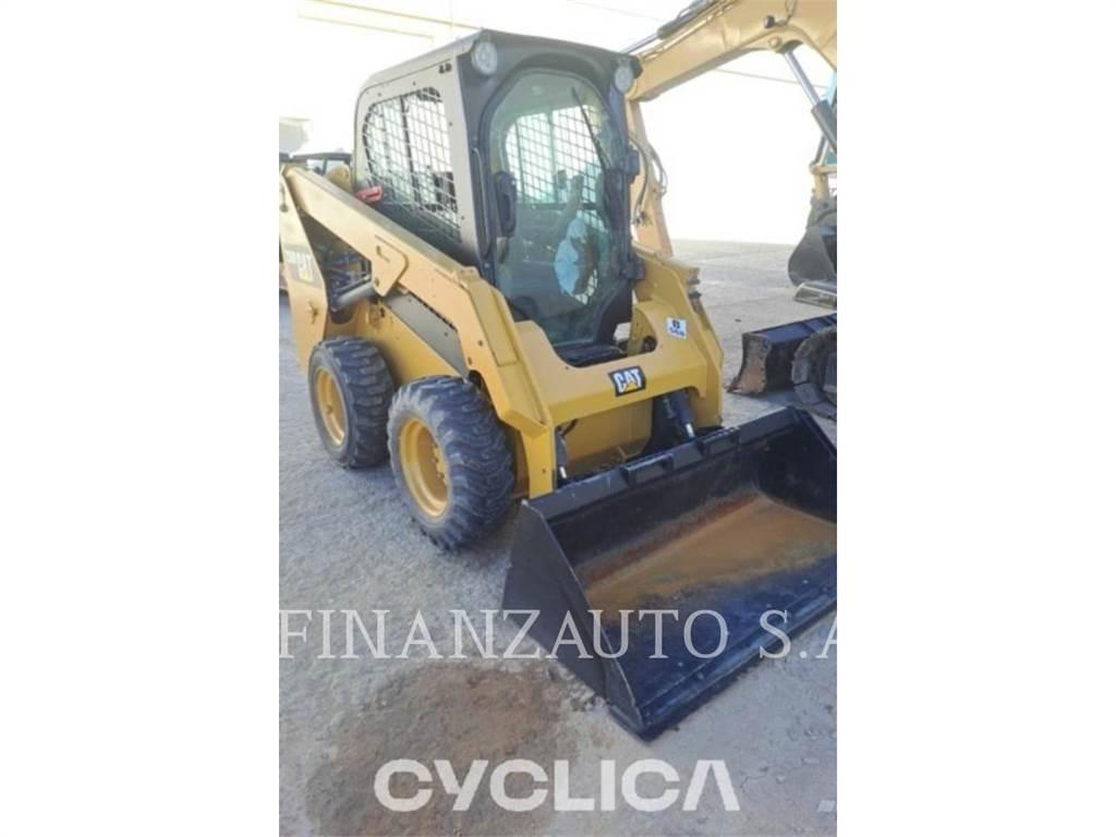 CAT 236D Kompaktlader