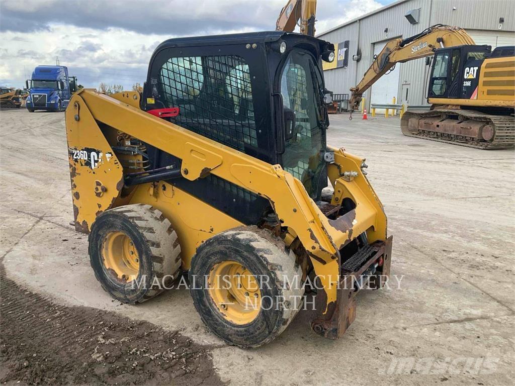 CAT 236D A2Q Kompaktlader