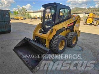 CAT 236D3 Kompaktlader