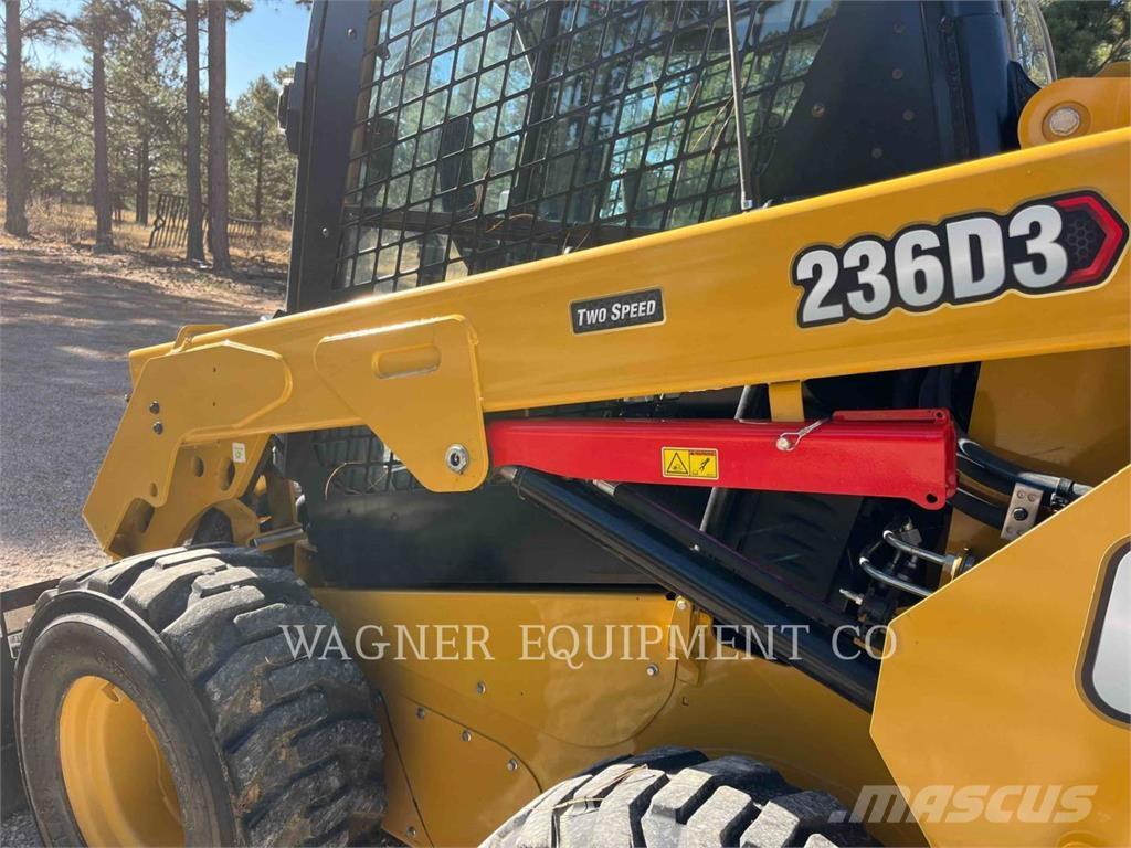 CAT 236D3 Kompaktlader