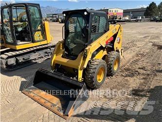 CAT 236D3 C3H2 Kompaktlader