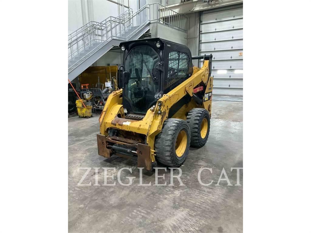 CAT 242D Kompaktlader