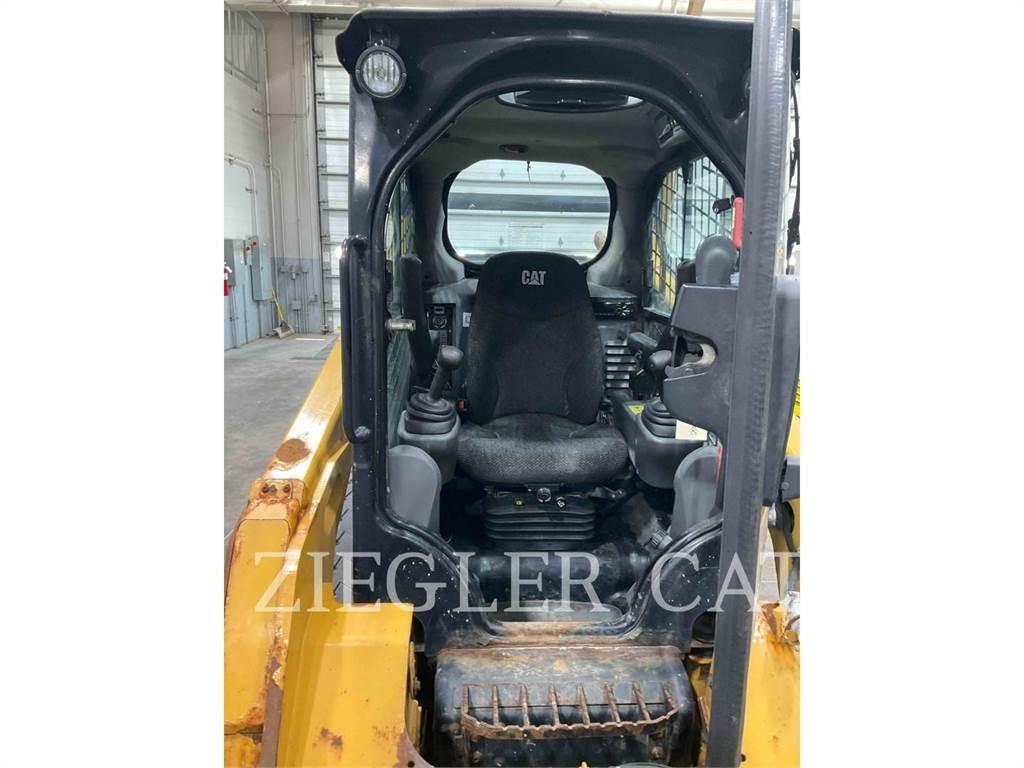 CAT 242D Kompaktlader