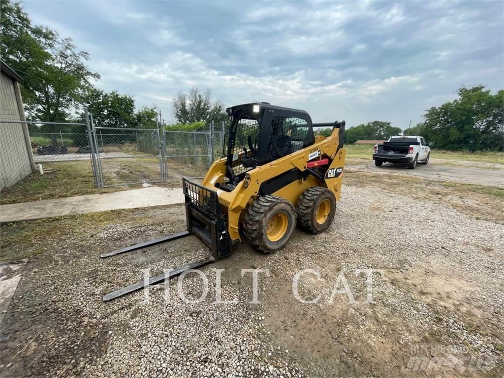 CAT 242D Kompaktlader