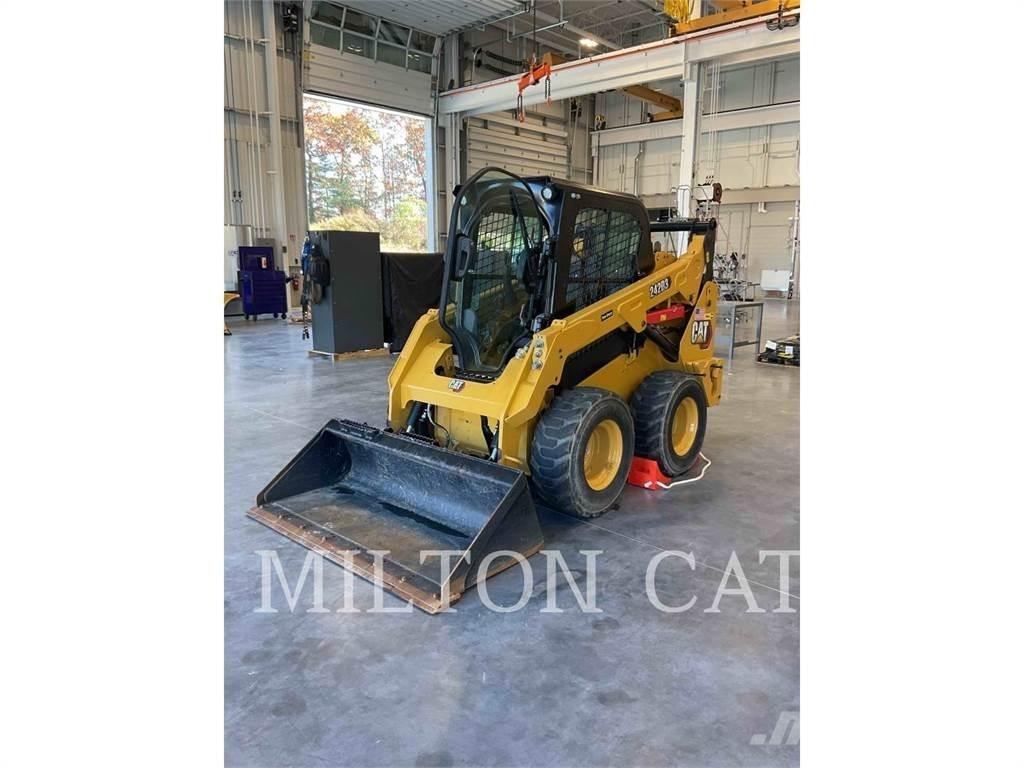 CAT 242D 3 Kompaktlader
