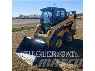 CAT 242D3 Kompaktlader