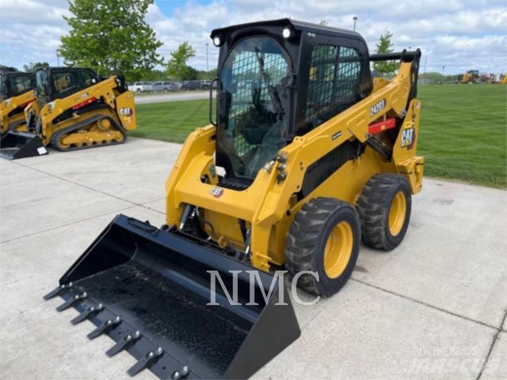CAT 242D3 Kompaktlader