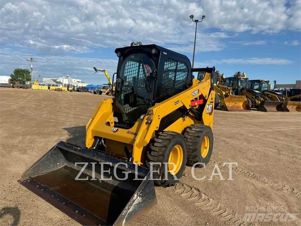 CAT 242D3 Kompaktlader