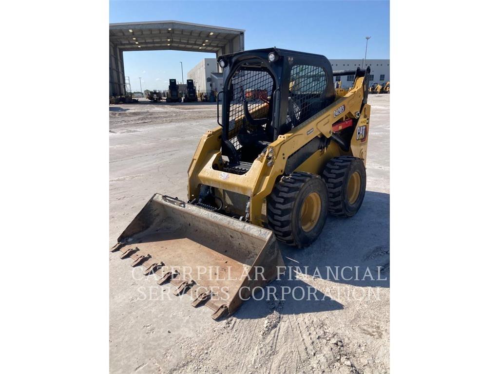 CAT 242D3 Kompaktlader