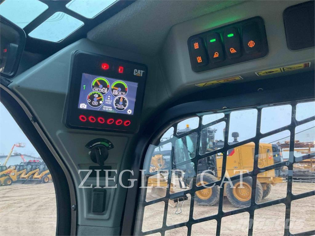 CAT 242D3 Kompaktlader