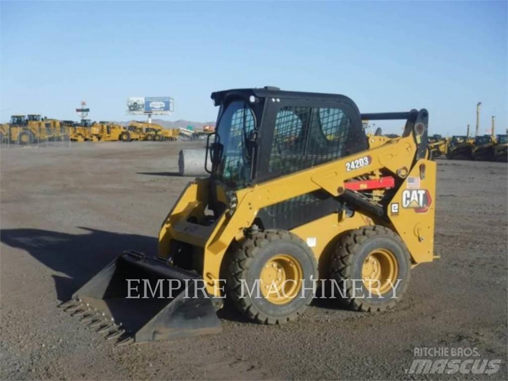 CAT 242D3 CA Kompaktlader