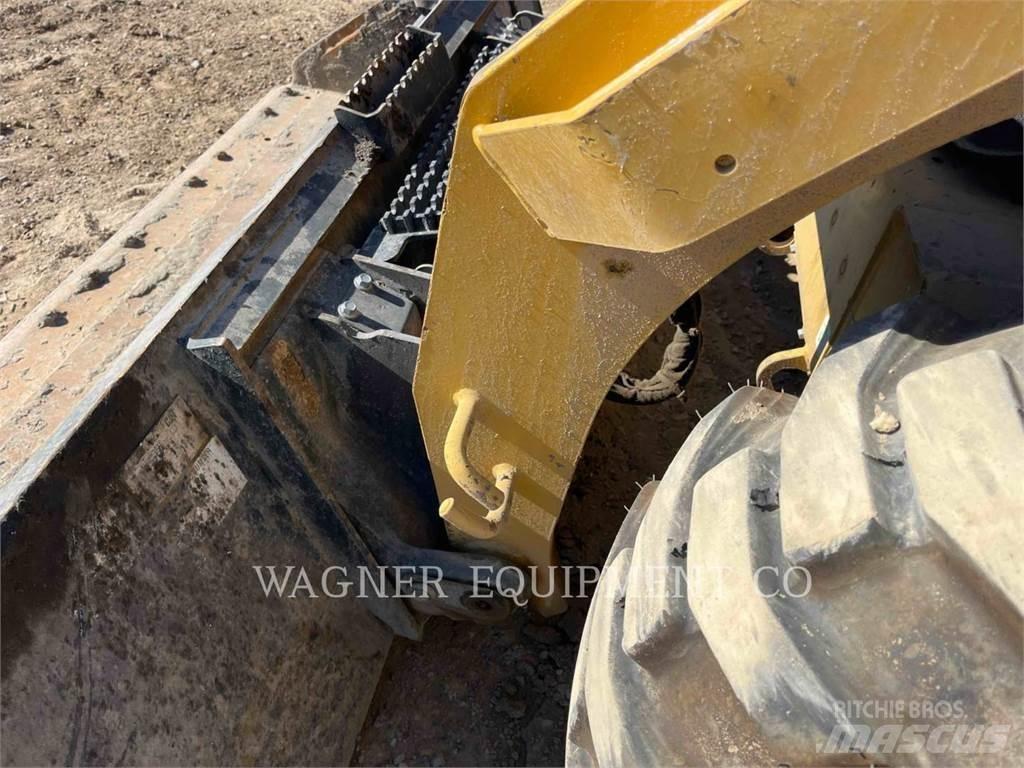 CAT 246D3 Kompaktlader