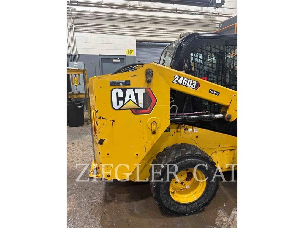 CAT 246D3 Kompaktlader