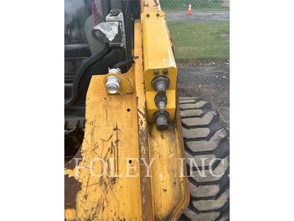 CAT 262D Kompaktlader