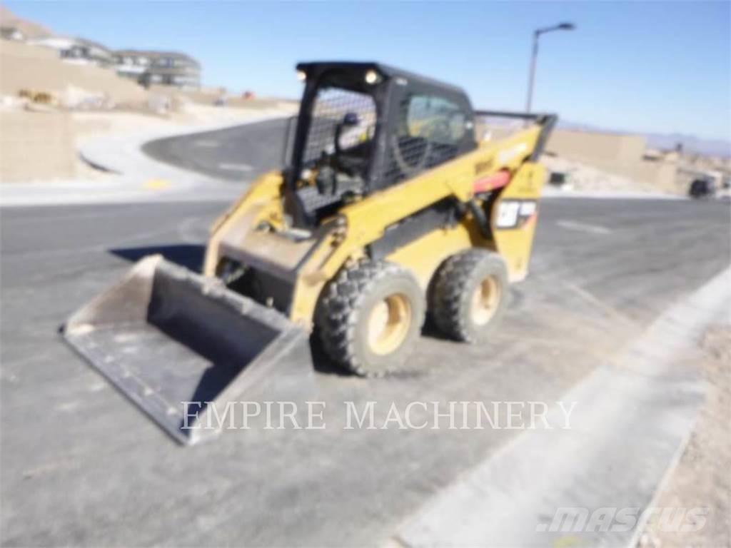 CAT 262D Kompaktlader