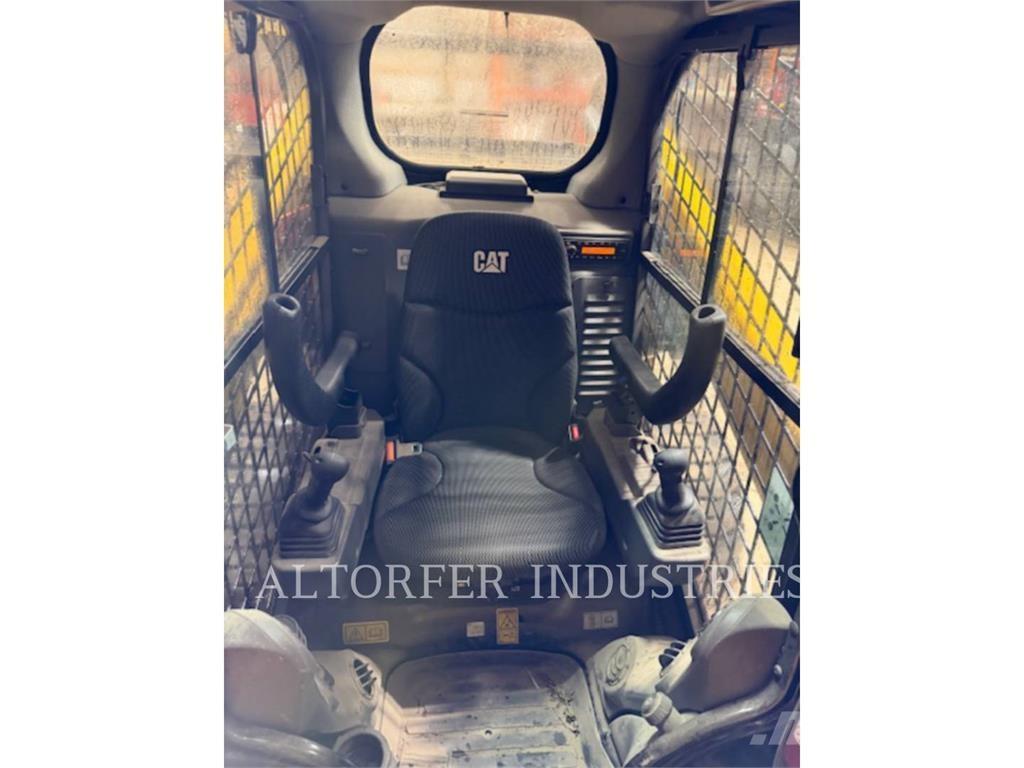 CAT 262D3 Kompaktlader