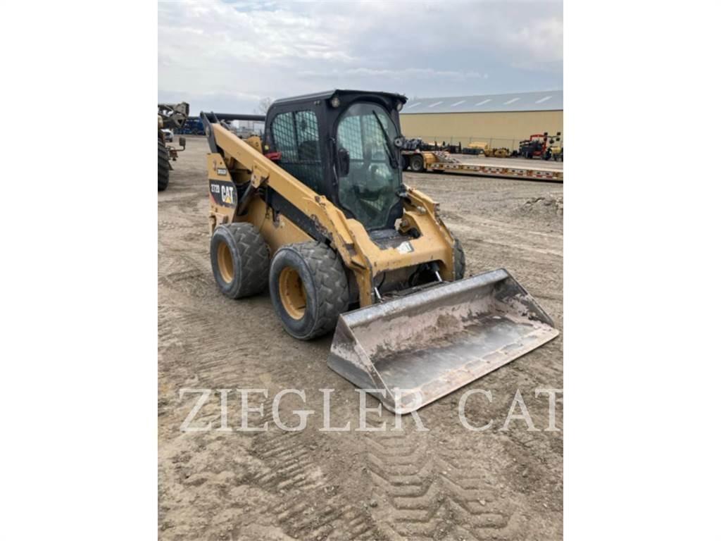 CAT 272D Kompaktlader