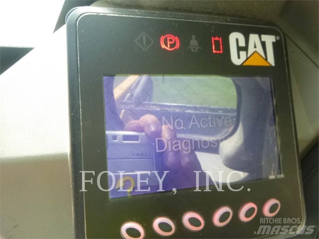 CAT 272D2 Kompaktlader
