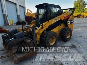 CAT 272D2 A2HQ Kompaktlader