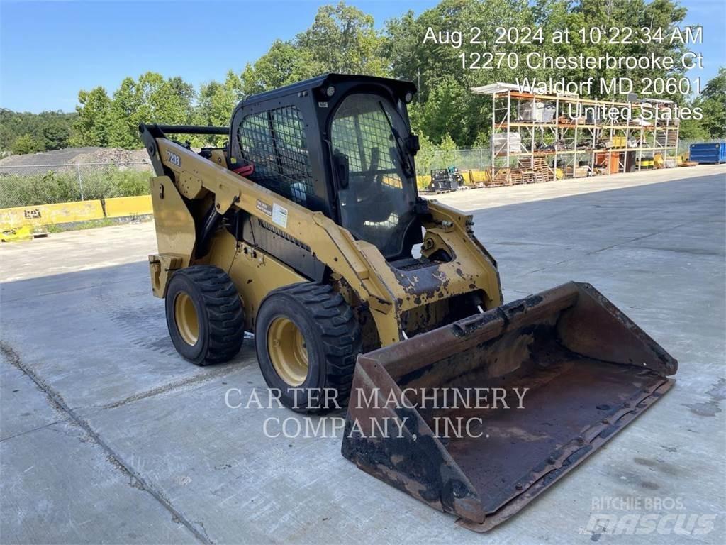 CAT 272D3 Kompaktlader
