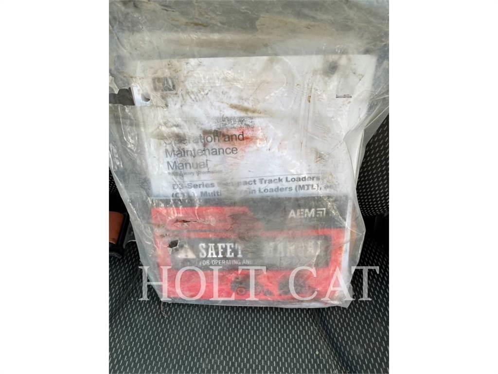 CAT 272D3 Kompaktlader